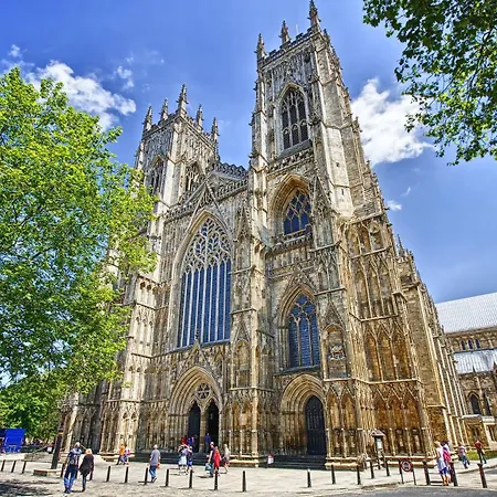 1st Floor Nunnery Modern, Romantic 1 Bed In Pass The Keys York