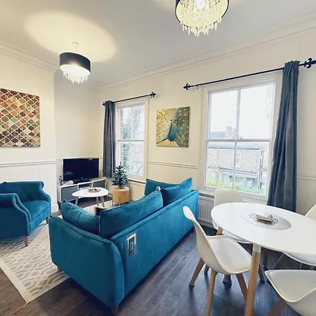 1st Floor Nunnery Modern, Romantic 1 Bed In Pass The Keys York