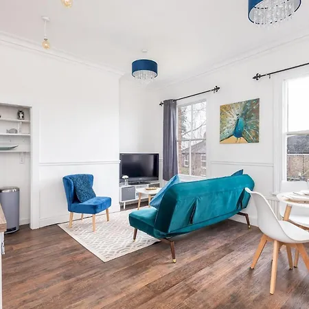 1st Floor Nunnery Modern, Romantic 1 Bed In Pass The Keys York